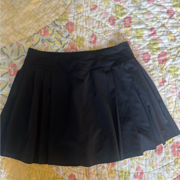 LuluLemon Side Pleat High Rise Tennis Skirt - Picture 4 of 6